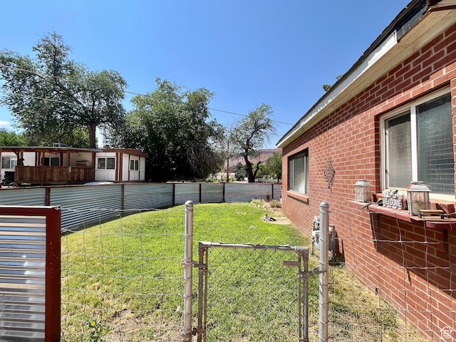 221 E 200 N, Moab, UT 84532 - view of yard featuring a gate