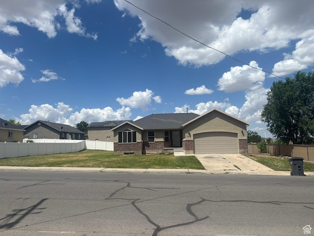 576 S 400 E, Santaquin, UT 84655 - single story home featuring brick siding, a garage, and concrete driveway