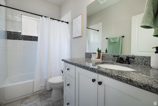 933 S 250 W, Vernal, UT 84078 - full bath with vanity and shower / bath combination with curtain