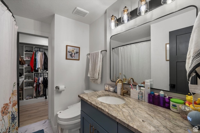 866 Brookside Ln, Centerville, UT 84014 - full bath with vanity and a walk in closet