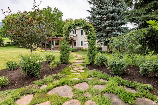 999 S Fairway Cir, Fruit Heights, UT 84037 - view of grassy yard featuring a pergola and a patio
