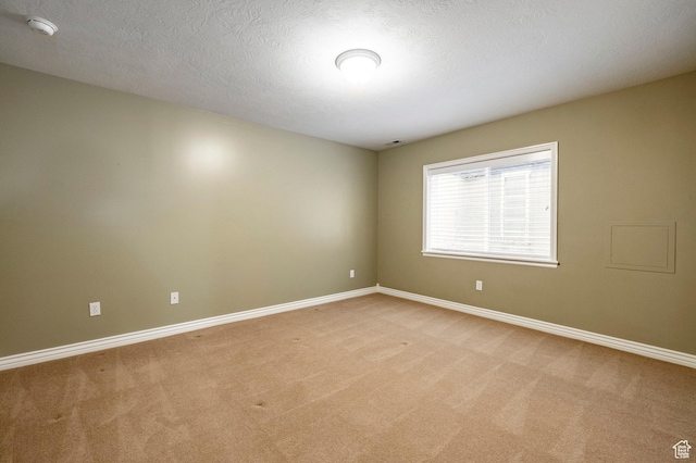 999 S Fairway Cir, Fruit Heights, UT 84037 - empty room with light carpet and a smoke detector