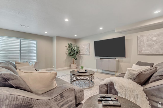 11531 S 840 W, Draper, UT 84020 - living area featuring recessed lighting