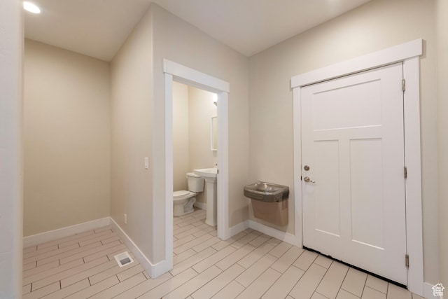 1233 S 2240 E, Heber City, UT 84032 - bathroom with baseboards