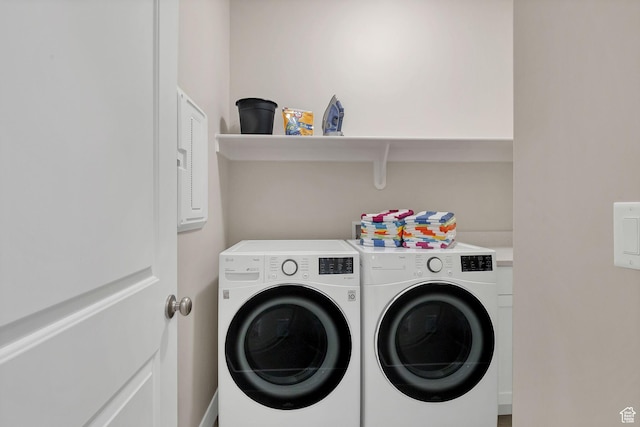1210 N Mistico Aly, Washington, UT 84780 - laundry area with independent washer and dryer