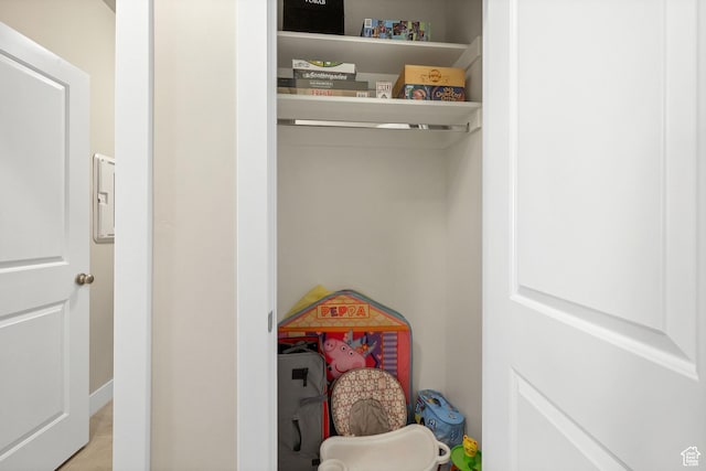 1210 N Mistico Aly, Washington, UT 84780 - view of closet