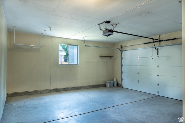 984 S 925 W, Woods Cross, UT 84087 - garage featuring a garage door opener