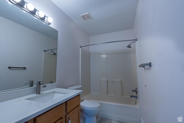 984 S 925 W, Woods Cross, UT 84087 - bathroom with vanity, bathing tub / shower combination, and wood finished floors