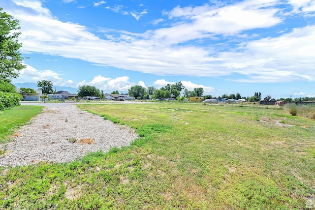 5577 W 4000 S, Hooper, UT 84315 - view of yard