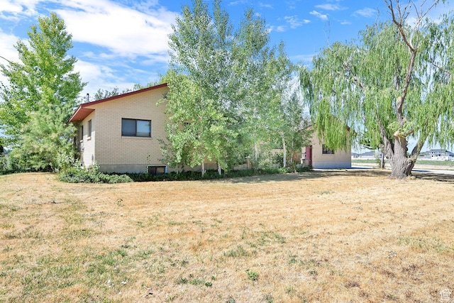 5577 W 4000 S, Hooper, UT 84315 - view of green lawn