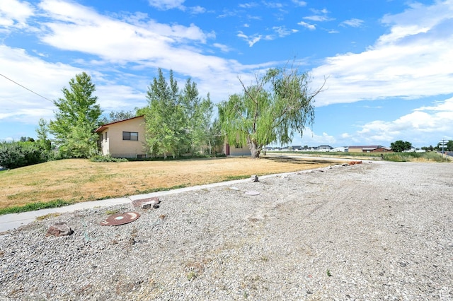 5577 W 4000 S, Hooper, UT 84315 - view of yard