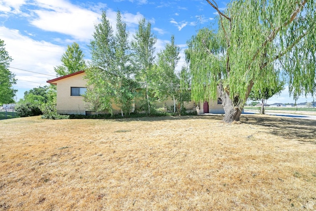 5577 W 4000 S, Hooper, UT 84315 - view of yard