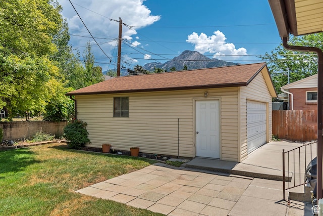 4269 S Vegas Way E, Holladay, UT 84124 - view of outbuilding featuring driveway