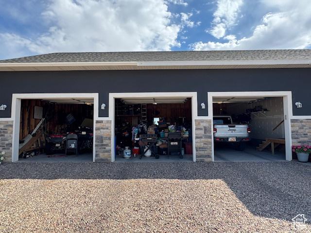 4058 E 5000 S, Vernal, UT 84078 - garage with driveway