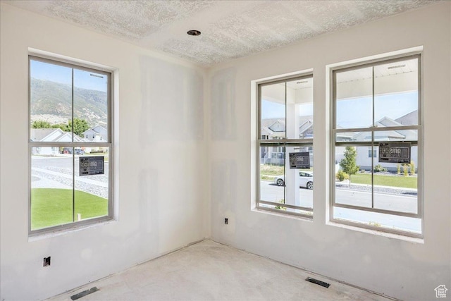 592 W Kennard Ln Unit 212, Farmington, UT 84025 - view of spare room