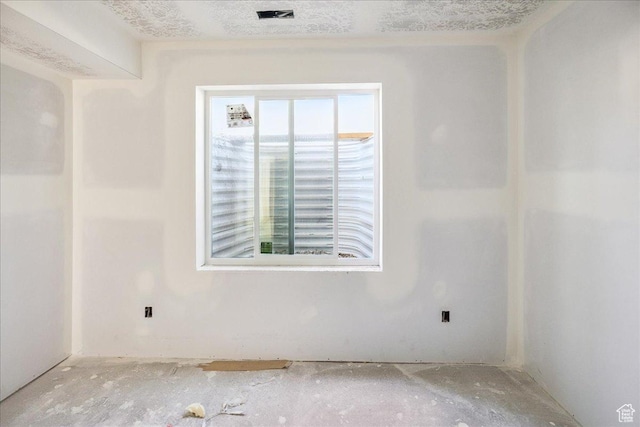 592 W Kennard Ln Unit 212, Farmington, UT 84025 - view of unfurnished room