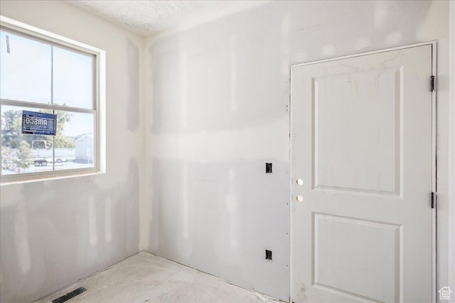 592 W Kennard Ln Unit 212, Farmington, UT 84025 - view of unfurnished room