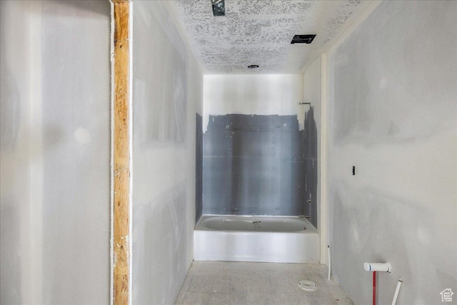 592 W Kennard Ln Unit 212, Farmington, UT 84025 - full bath with washtub / shower combination