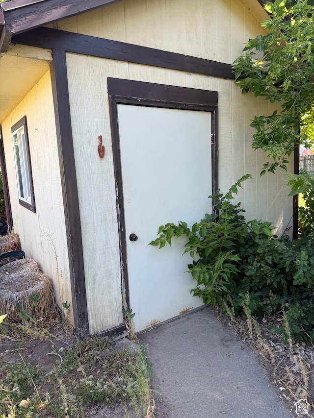 5166 S 2150 W, Roy, UT 84067 - doorway to property