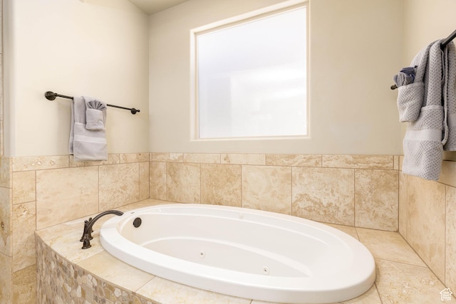 4352 W 2440 S, Hurricane, UT 84737 - bathroom featuring a tub with jets