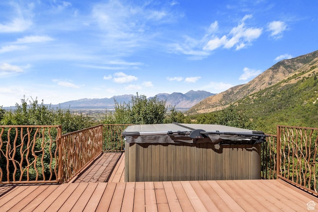 610 S Maple Dr, Woodland Hills, UT 84653 - wooden terrace featuring a hot tub and a mountain view