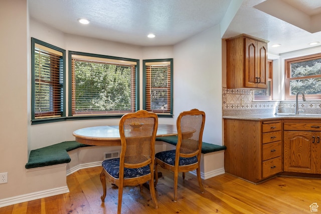 610 S Maple Dr, Woodland Hills, UT 84653 - dining area with light wood-type flooring and recessed lighting