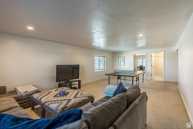 69 W 2200 S, Kaysville, UT 84037 - living area with light carpet, recessed lighting, and a textured ceiling
