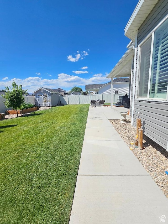 826 S 300 W, Vernal, UT 84078 - view of yard with a patio