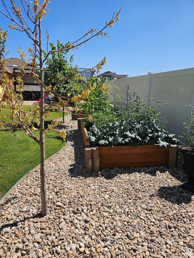 826 S 300 W, Vernal, UT 84078 - view of yard featuring a vegetable garden