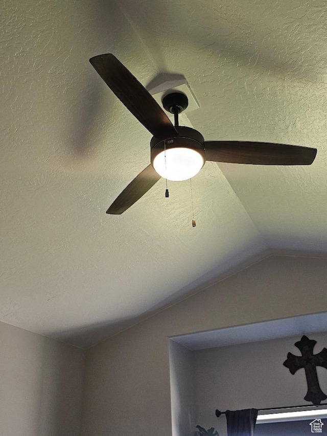 826 S 300 W, Vernal, UT 84078 - detailed view of ceiling fan