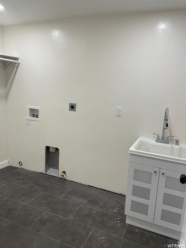 1375 N State St, Sigurd, UT 84657 - laundry area featuring hookup for a washing machine, cabinet space, gas dryer hookup, and electric dryer hookup