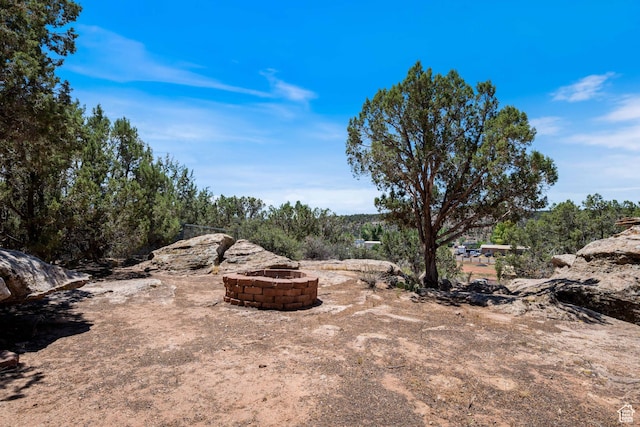 1387 N Mount Zion Dr, Apple Valley, UT 84737 - view of yard featuring a fire pit