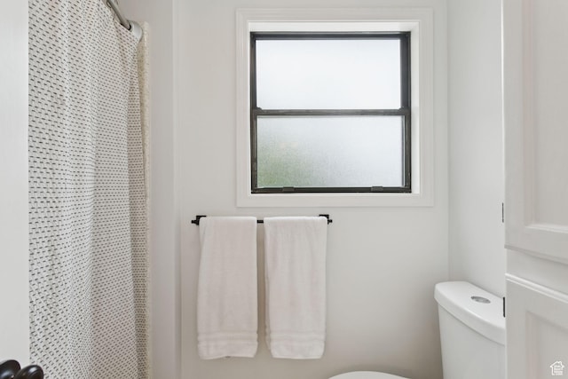 2255 E Camino Way Way S, Cottonwood Heights, UT 84121 - full bath with healthy amount of natural light and a shower with curtain