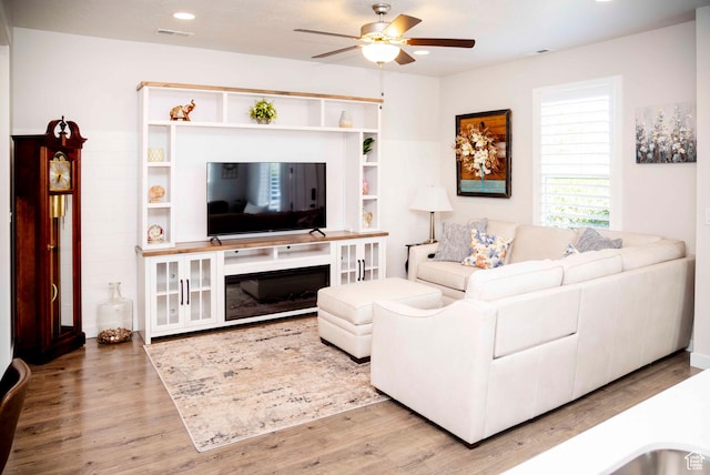 6122 W Lake Ave S, South Jordan, UT 84009 - living area with ceiling fan, wood finished floors, and recessed lighting