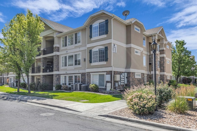 1195 W Dallin Dr Unit 304, Pleasant Grove, UT 84062 - view of building exterior