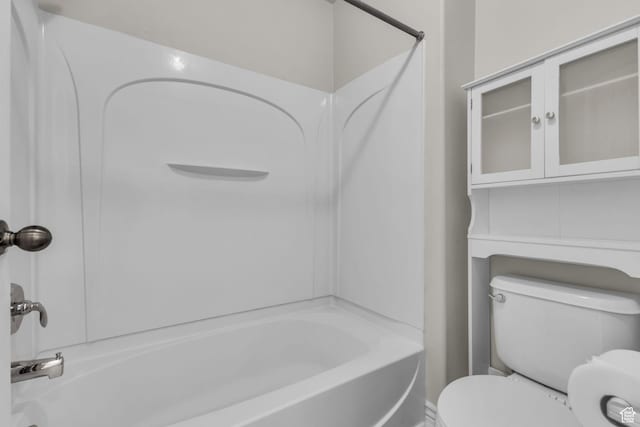 1195 W Dallin Dr Unit 304, Pleasant Grove, UT 84062 - full bathroom with washtub / shower combination