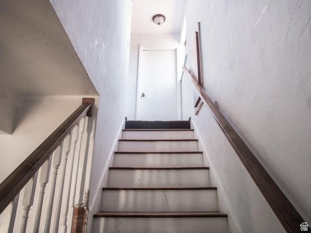 663 N 550 W, Orem, UT 84057 - stairway with a textured wall