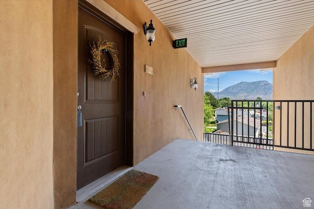 983 W 1055 N Unit 816, Orem, UT 84057 - entrance to property featuring a mountain view, a balcony, and stucco siding