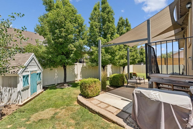 422 W 390 S, Spanish Fork, UT 84660 - fenced backyard with a storage unit and a patio