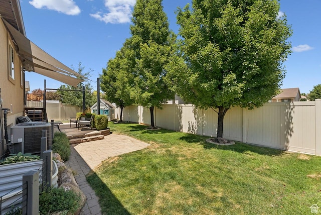 422 W 390 S, Spanish Fork, UT 84660 - fenced backyard with a patio area
