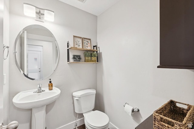 422 W 390 S, Spanish Fork, UT 84660 - bathroom with toilet and baseboards