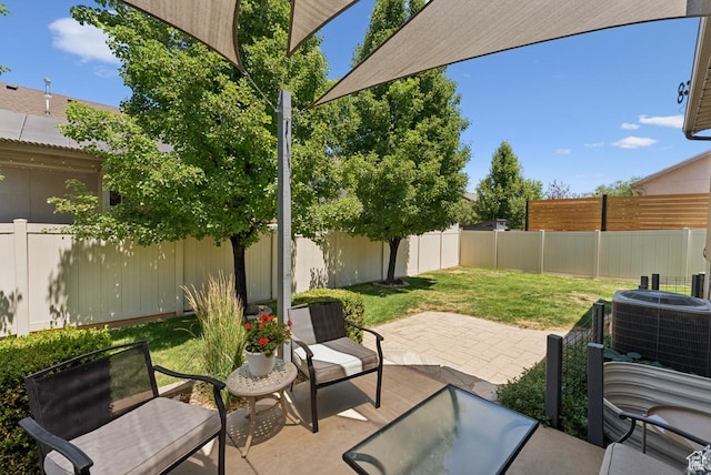 422 W 390 S, Spanish Fork, UT 84660 - fenced backyard with a patio area