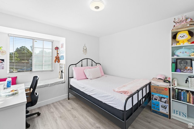 9375 S Laurel Ridge Cir, West Jordan, UT 84088 - bedroom with light wood-style flooring