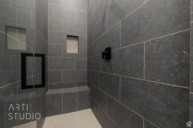 671 E Arina Way, Washington, UT 84780 - full bath featuring tiled shower