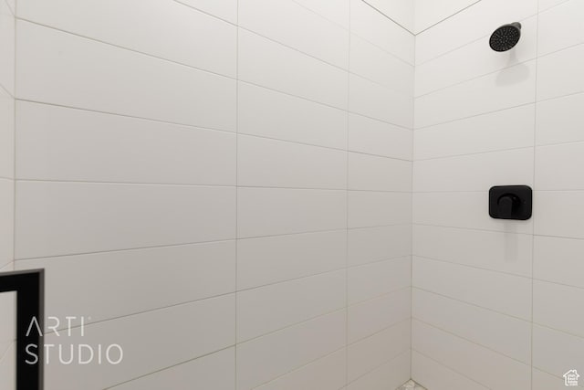 671 E Arina Way, Washington, UT 84780 - bathroom featuring tiled shower