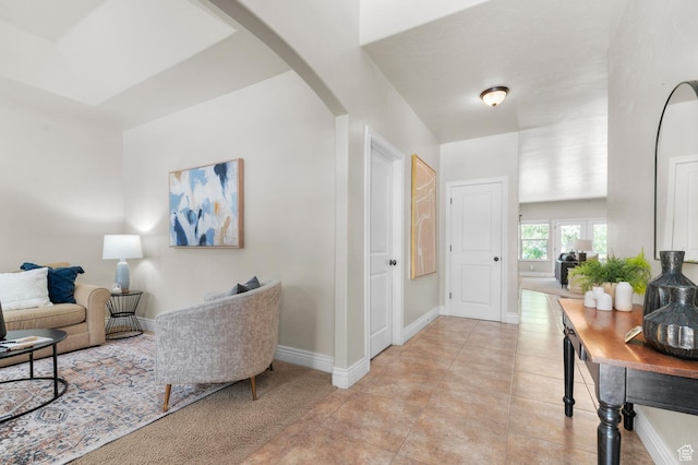 1066 W 575 N, Springville, UT 84663 - living room featuring arched walkways and baseboards