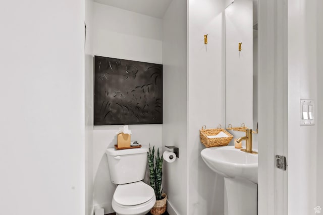4937 W Daybreak Pkwy, South Jordan, UT 84009 - bathroom featuring toilet and baseboards
