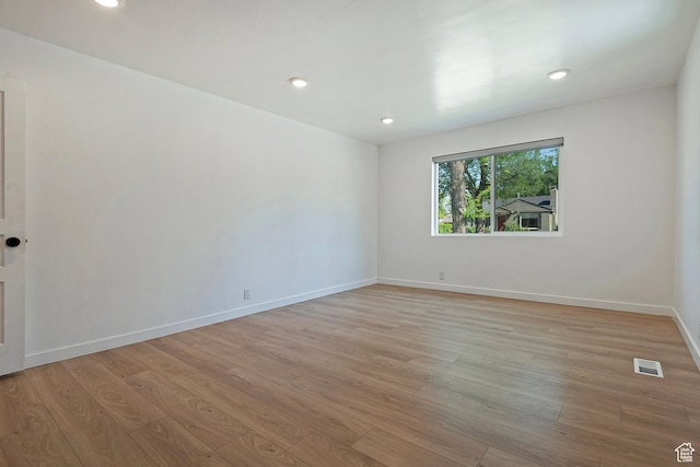 943 W Signora Dr, Salt Lake City, UT 84116 - spare room featuring light wood-style floors and recessed lighting