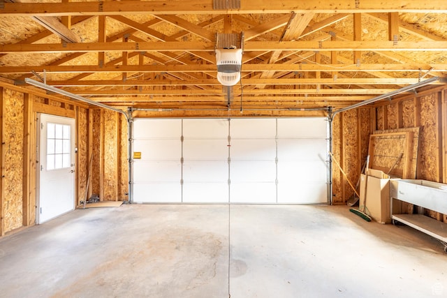 4568 Pueblo Verde Dr, Moab, UT 84532 - garage featuring a garage door opener