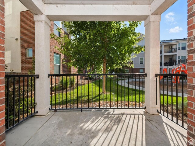 523 N 310 W, Vineyard, UT 84059 - view of balcony